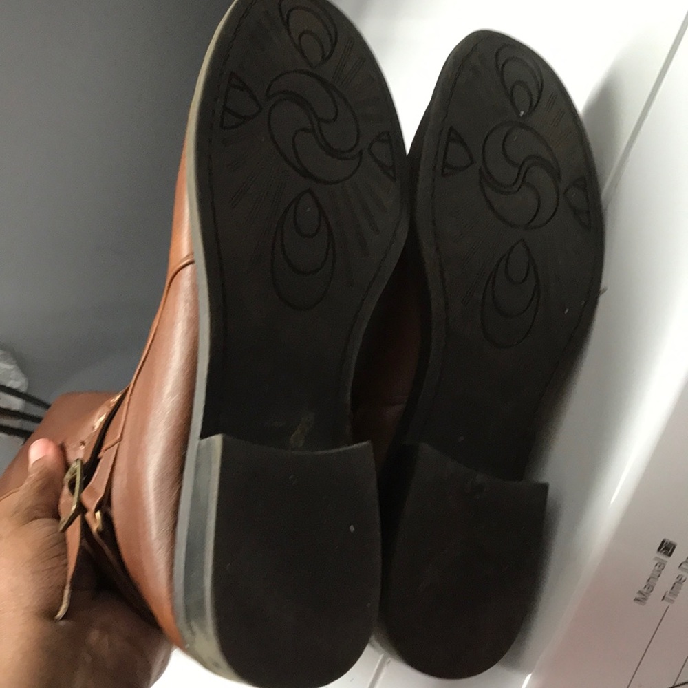 Boots - Picture 6 of 6